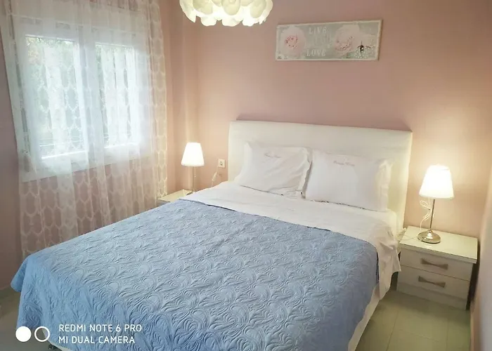 Ormos View Apartments